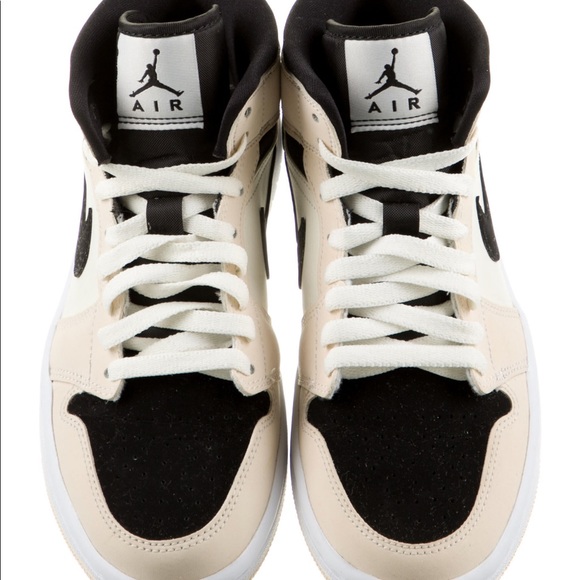 NIKE Air Jordan 1 MID Sneakers - Picture 3 of 12